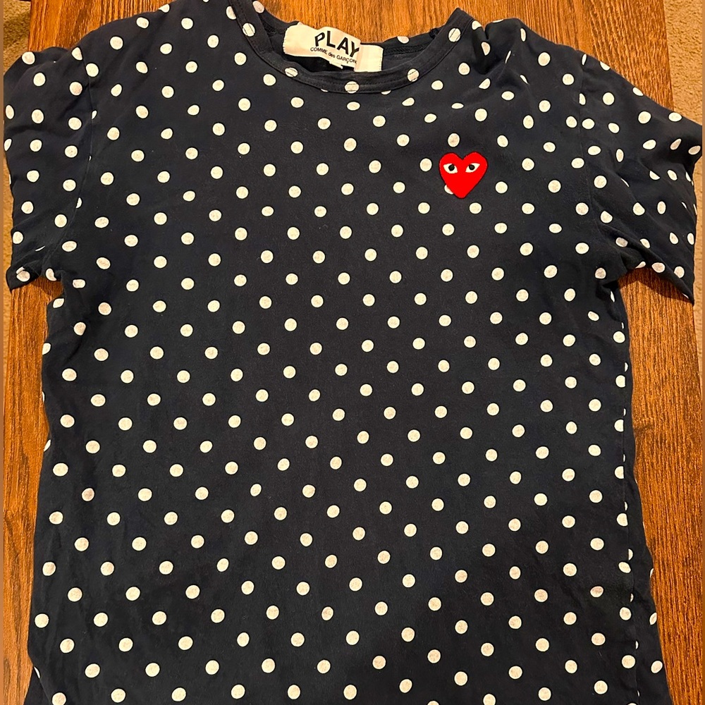 Gorgeous Unique Comme des Garçons PLAY polk-a-dot Long Sleeve Tee in Navy!